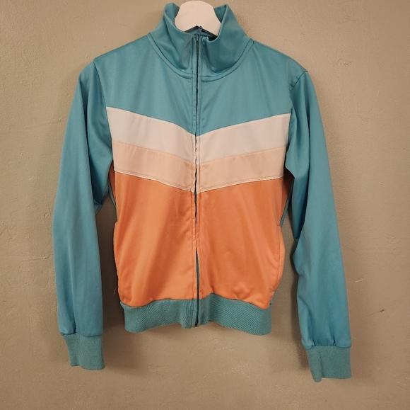 Color Block Active Jacket - Picture 2 of 4
